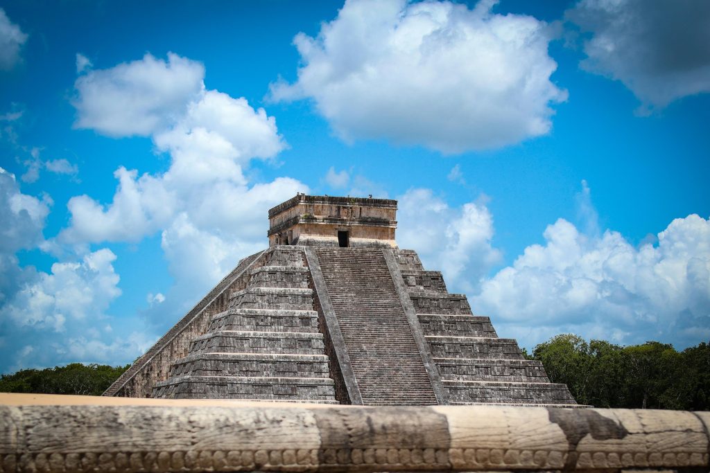 Glömskans kung: Arkeologer hittar dold maya-grav med 1 600 år gammal härskare
